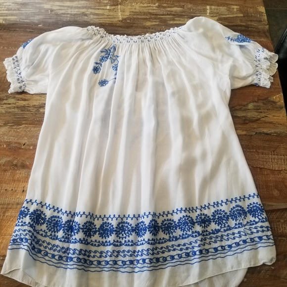 Embellished peasant blouse - Picture 3 of 9